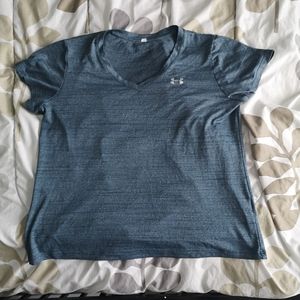 XL under Armour t-shirt